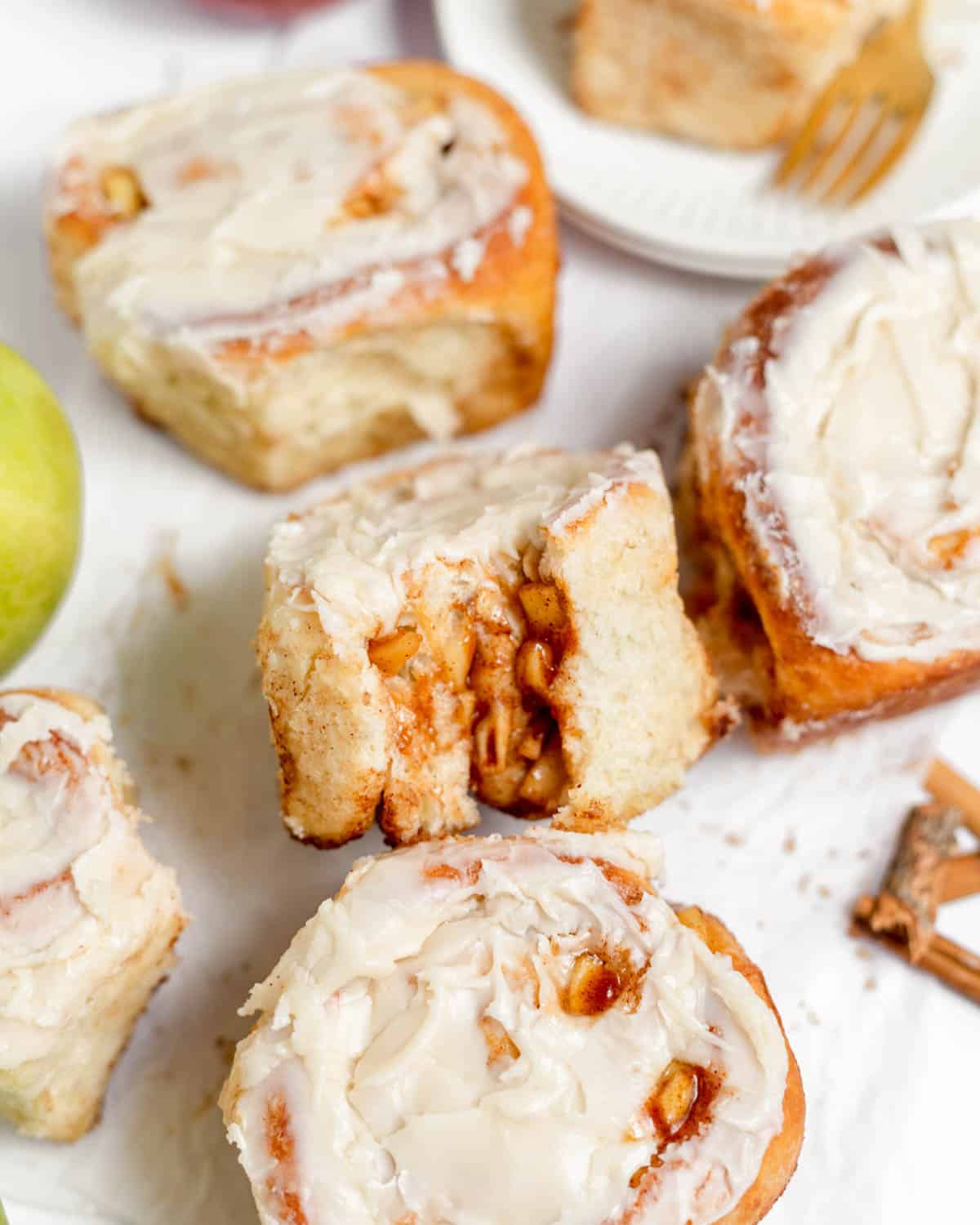 Master Homemade Apple Cinnamon Rolls: Easy Recipe & Make-Ahead Guide